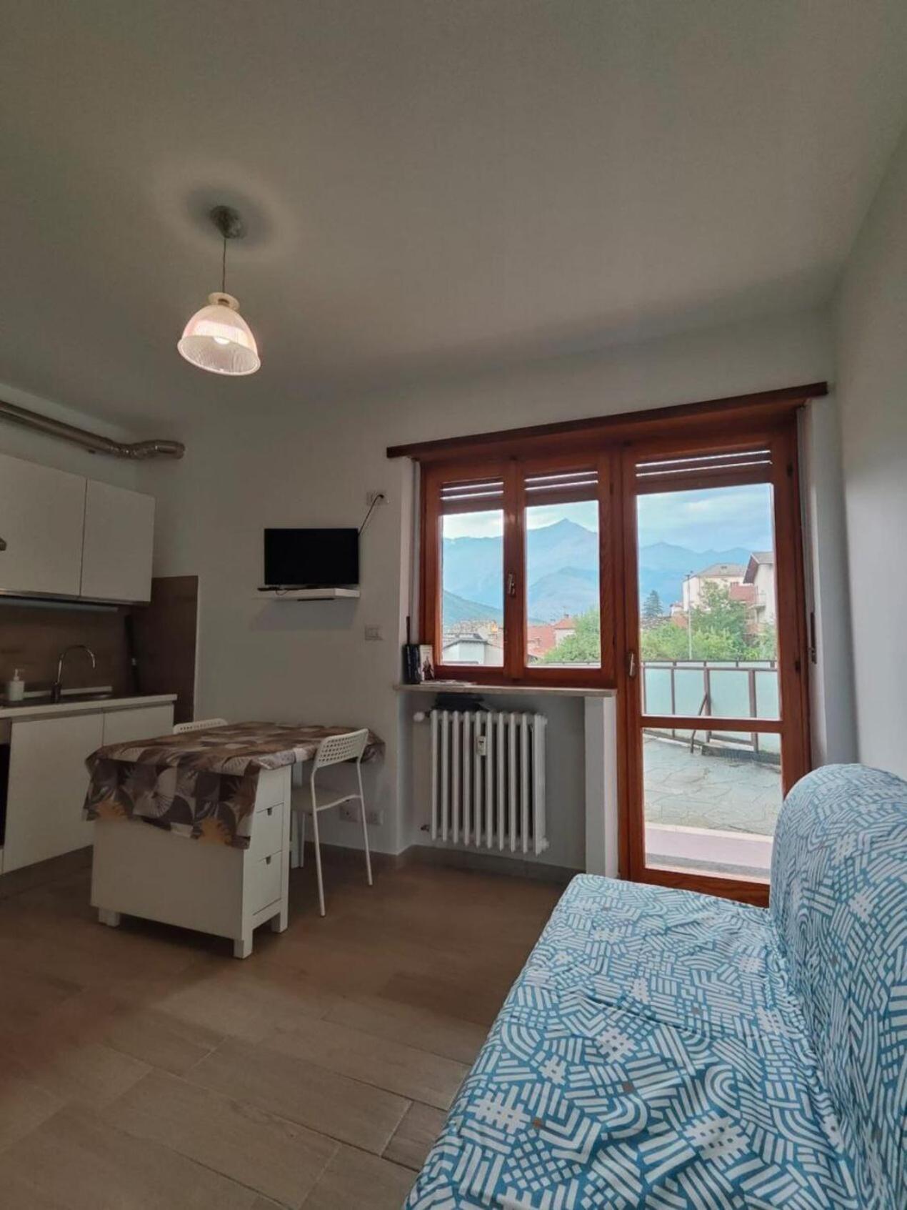 Casa Con Terrazzo E Vista Διαμέρισμα Chiomonte Εξωτερικό φωτογραφία